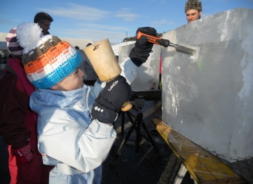 Sculptures sur glace et chasse aux trésors_Le Corbier