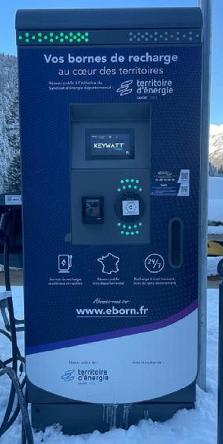 © Borne de recharge pour véhicules électrique_Val-Cenis - CCHMV